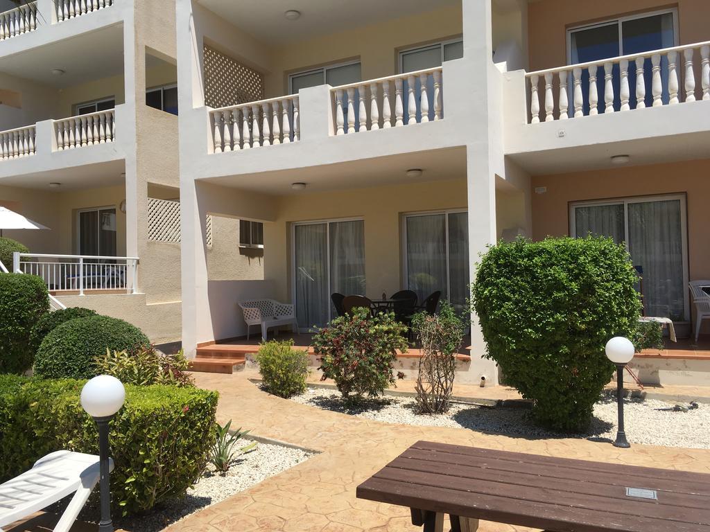 Appartement Diana Gardens à Paphos Extérieur photo
