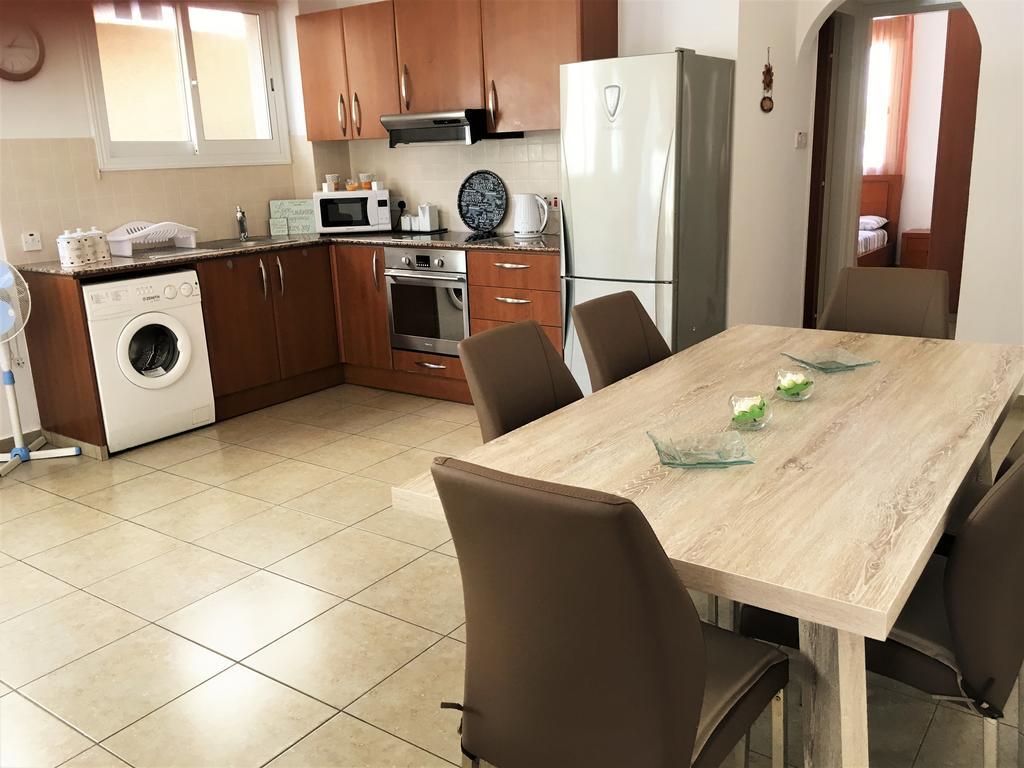 Appartement Diana Gardens à Paphos Extérieur photo